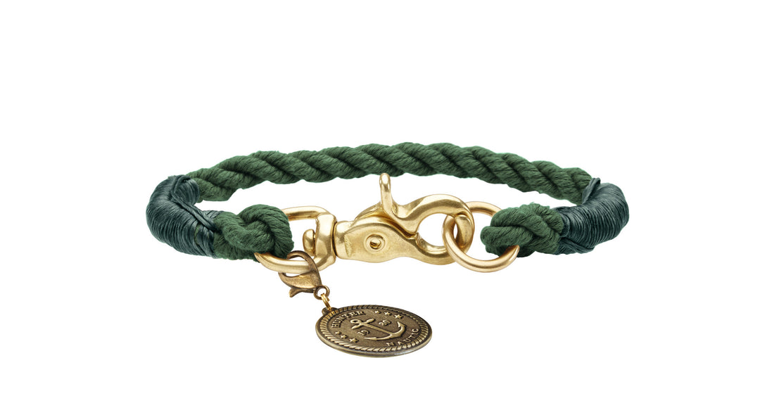 LIST Collar - Hunter Pet Store -nautical rope look -robust braiding -with scissor carabiner -brass fittings -with detachable brass badge -not adjustable -ideal for small dogs -Ahoy there!