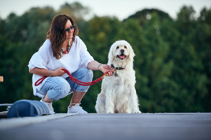 LIST Training leash - Hunter Pet Store -nautical rope look -robust braiding -brass fittings -detachable brass badge -individually adjustable (rings are secured with knots that can be slid up the leash) -Ahoy there!